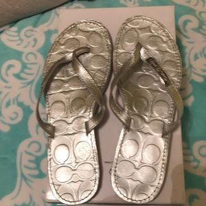 Coach poppy flip flops